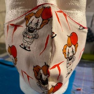 “IT” face mask 💯 cotton